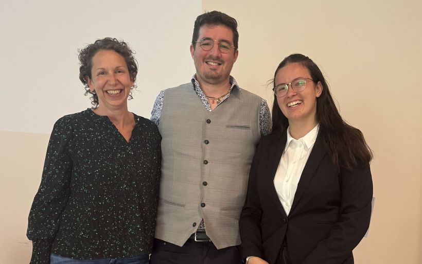 Das Alumni-Panel am Open Day der Hotelfachschule Thun: Janine Rüfenacht, Co-Geschäftsführerin Clerezza AG, Fabian Salzano, Gastgeber Salzano Hotel & Spa Interlaken und Leila Marie Sahin (v.l.)