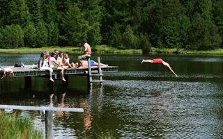 au bord du lac